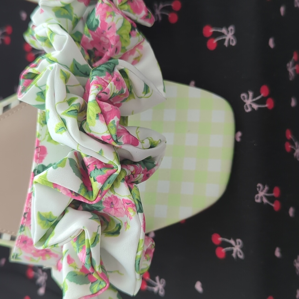 Betsey Johnson Pink Floral Slides/Slippers Size 10 - Picture 11 of 12